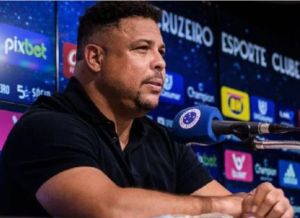 Cruzeiro avalia a contratação de ex-atacante do Fluminense